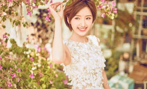 亚新体育|周迅：我想感受阳光和雨水，我渴望平常的生活 | 雨水(图2)
